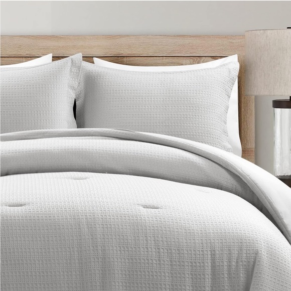 Lush Decor Other - Lush Decor Comforter Set